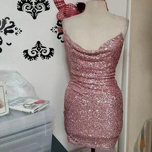 💥Pink sequin dress ..sweeeeet